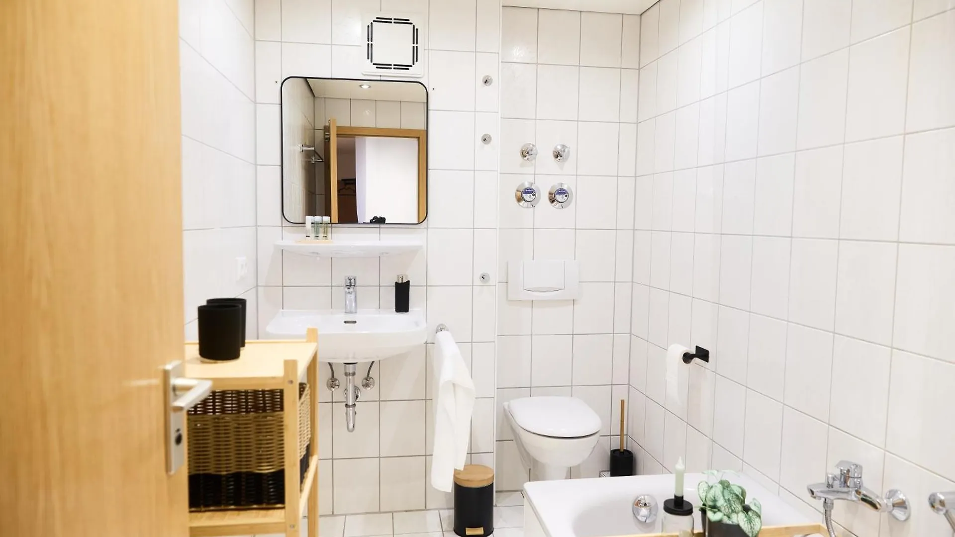 Apartment Ma Home - Ferienwohnung In Guenzburg Germany